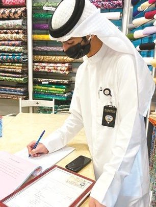 تحرير 38 مخالفة للاشتراطات في «الأحمدي»