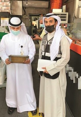 «البلدية» تزيل 50 إعلاناً وتحرر 11 مخالفة في الفروانية